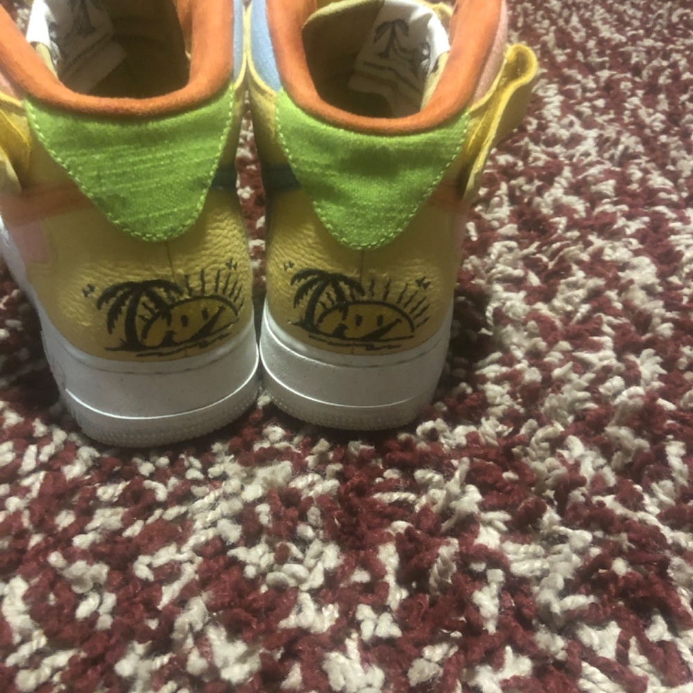 Shoes - Picture 3 of 3